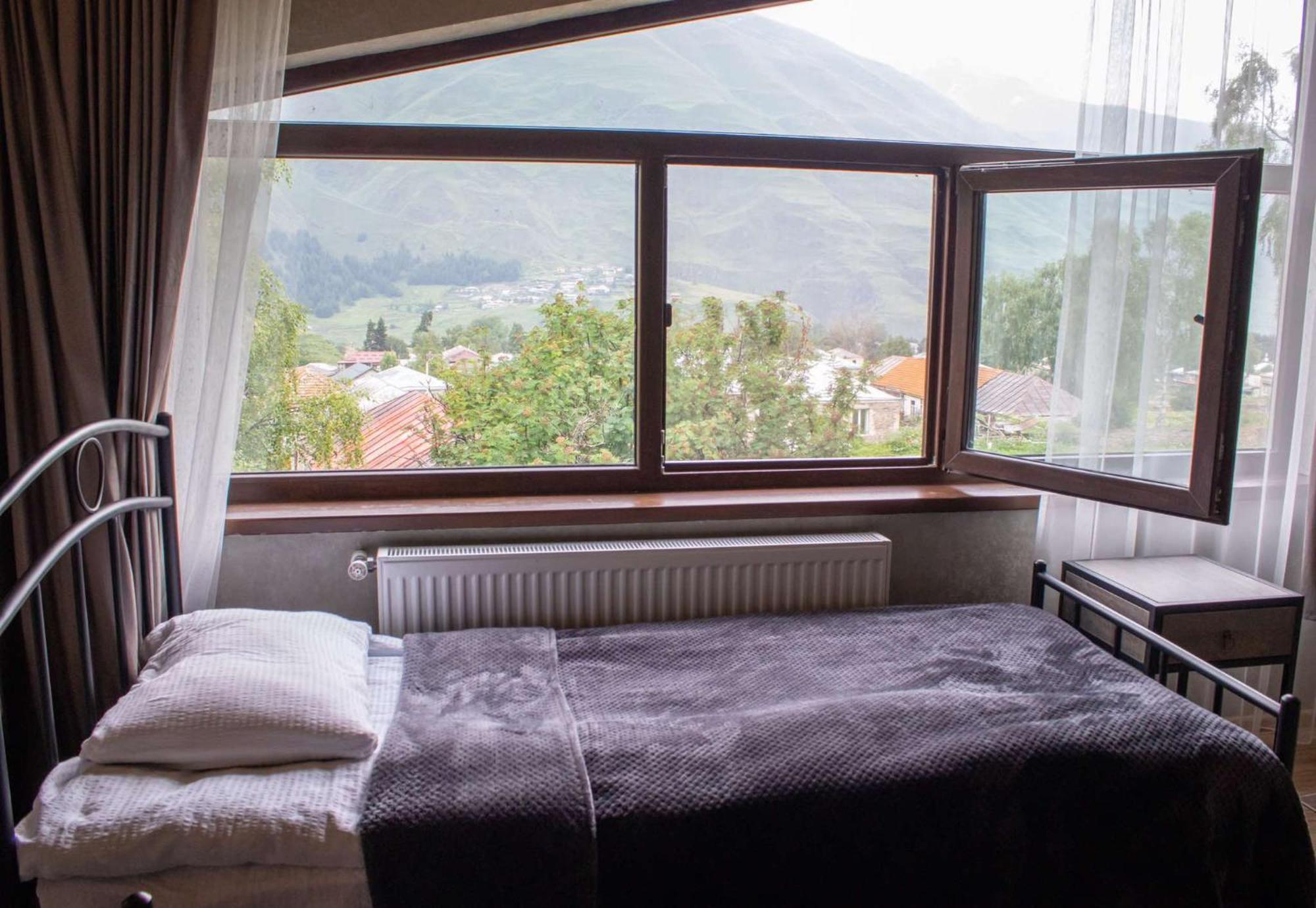 Hotel Garemta à Kazbegi Extérieur photo